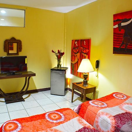 צ'יננדגה Hotel Plaza Cosiguina מראה חיצוני תמונה
