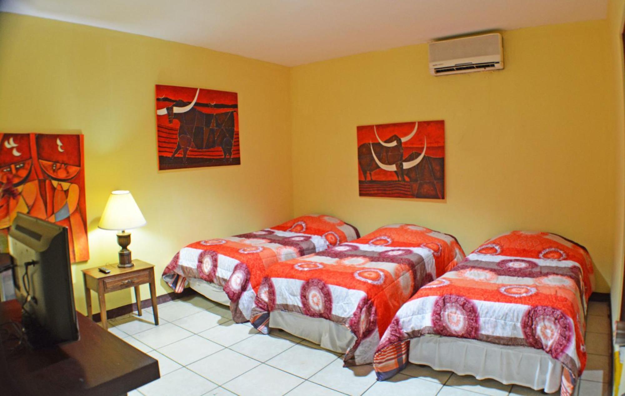 צ'יננדגה Hotel Plaza Cosiguina מראה חיצוני תמונה