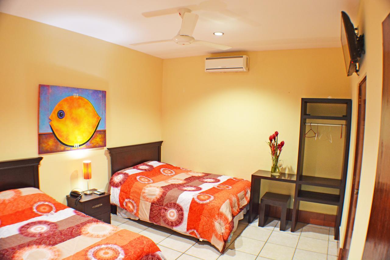 צ'יננדגה Hotel Plaza Cosiguina מראה חיצוני תמונה