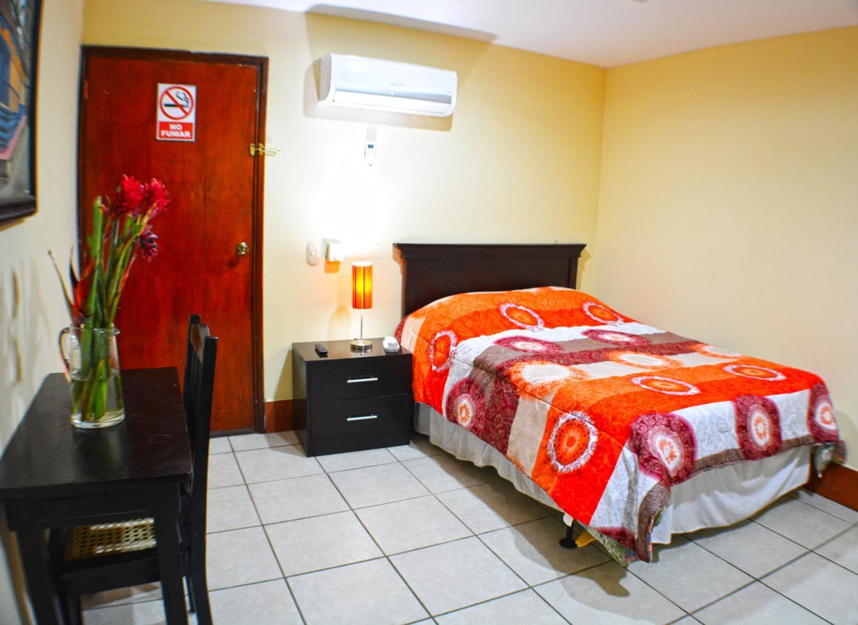צ'יננדגה Hotel Plaza Cosiguina מראה חיצוני תמונה