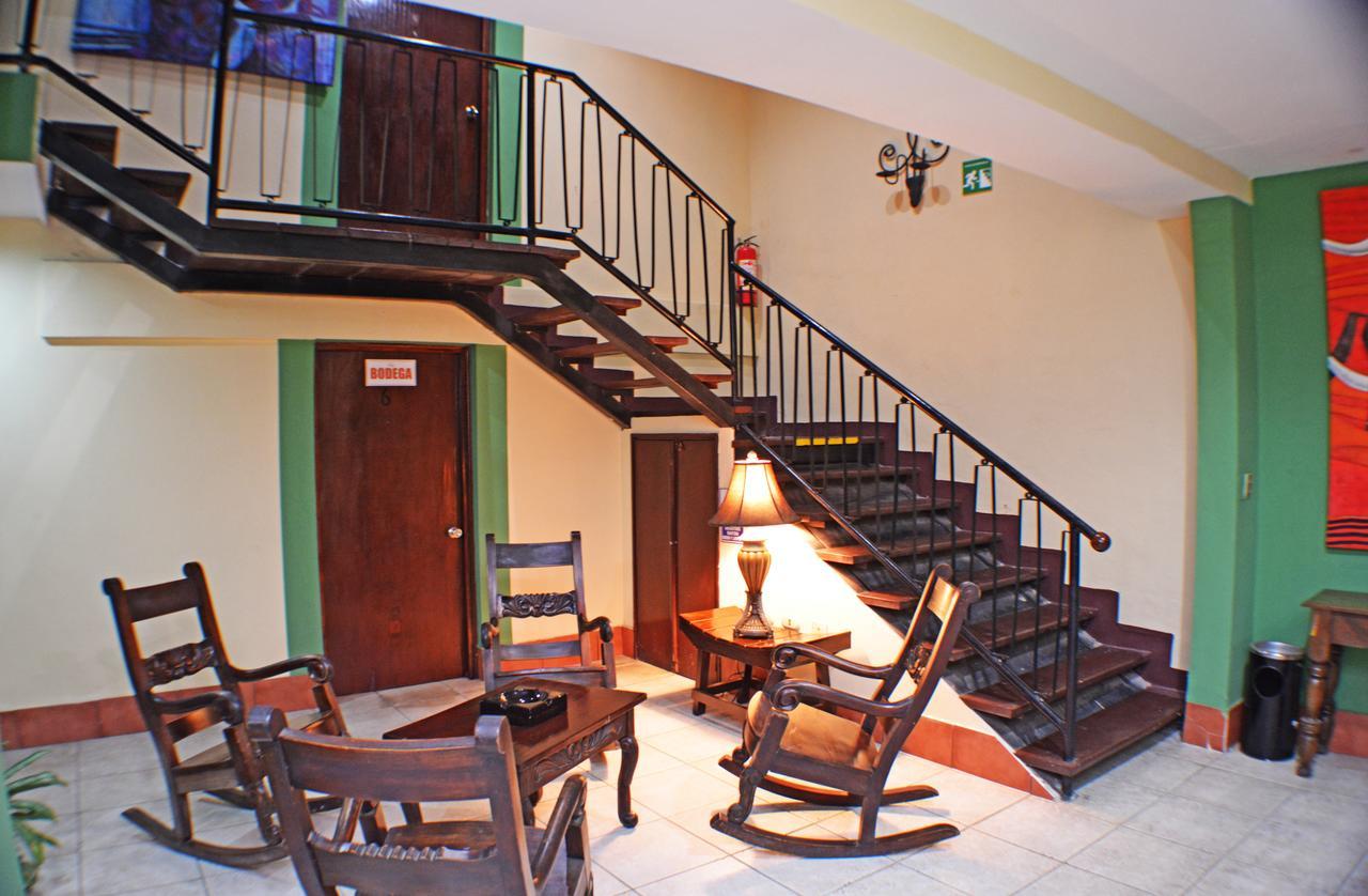 צ'יננדגה Hotel Plaza Cosiguina מראה חיצוני תמונה
